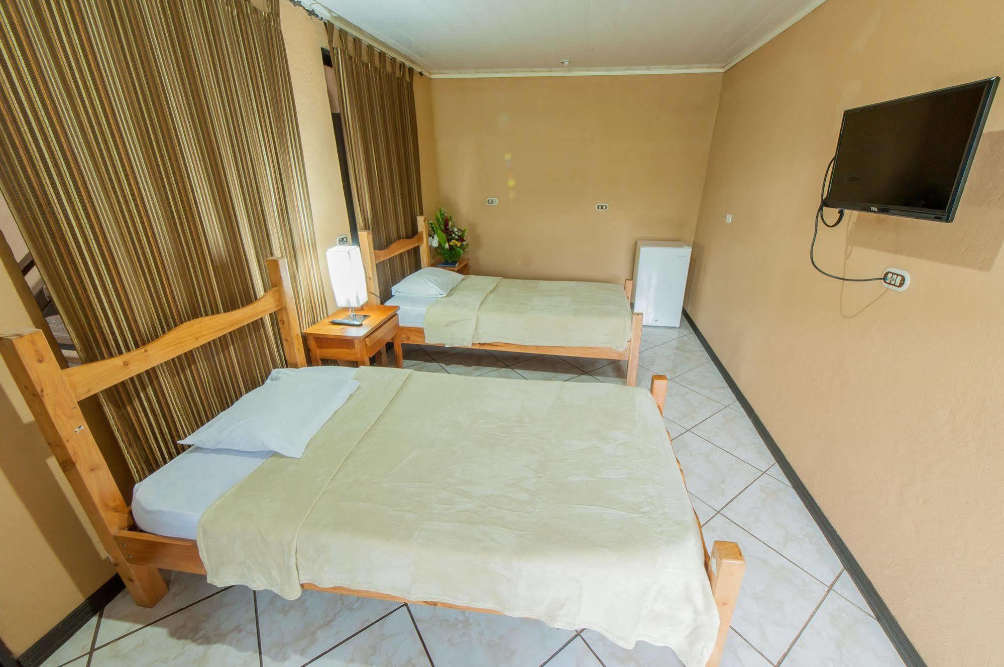 Cabinas Eddy B&B Монте-Верде Экстерьер фото
